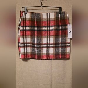 Chic Plaid Mini Skirt in Red and Brown